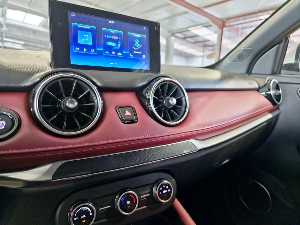 imagen swiper vehículo 12