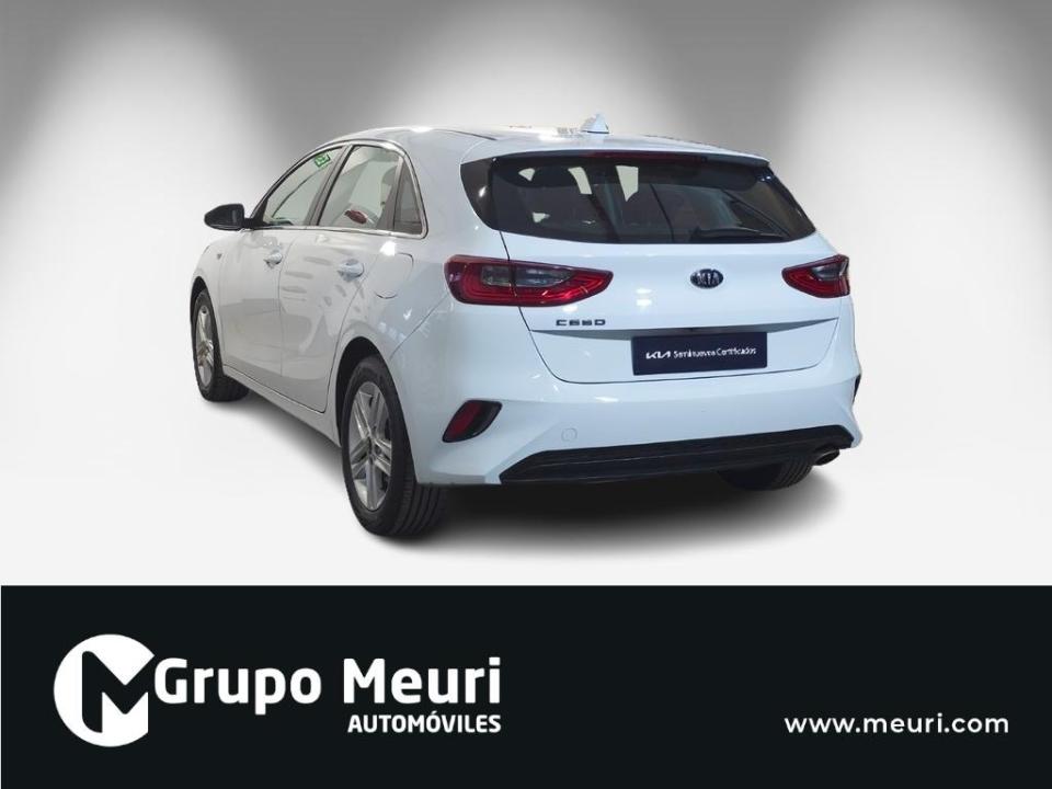 imagen swiper vehículo 16