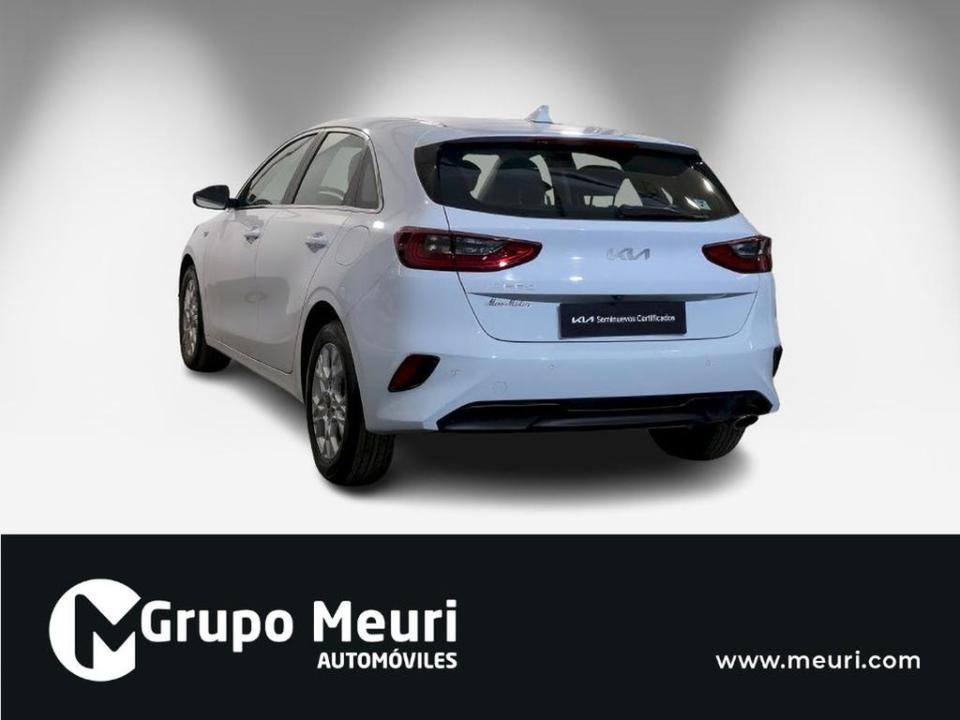 imagen swiper vehículo 16