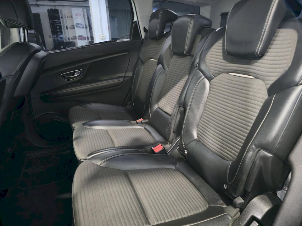 imagen swiper vehículo 7