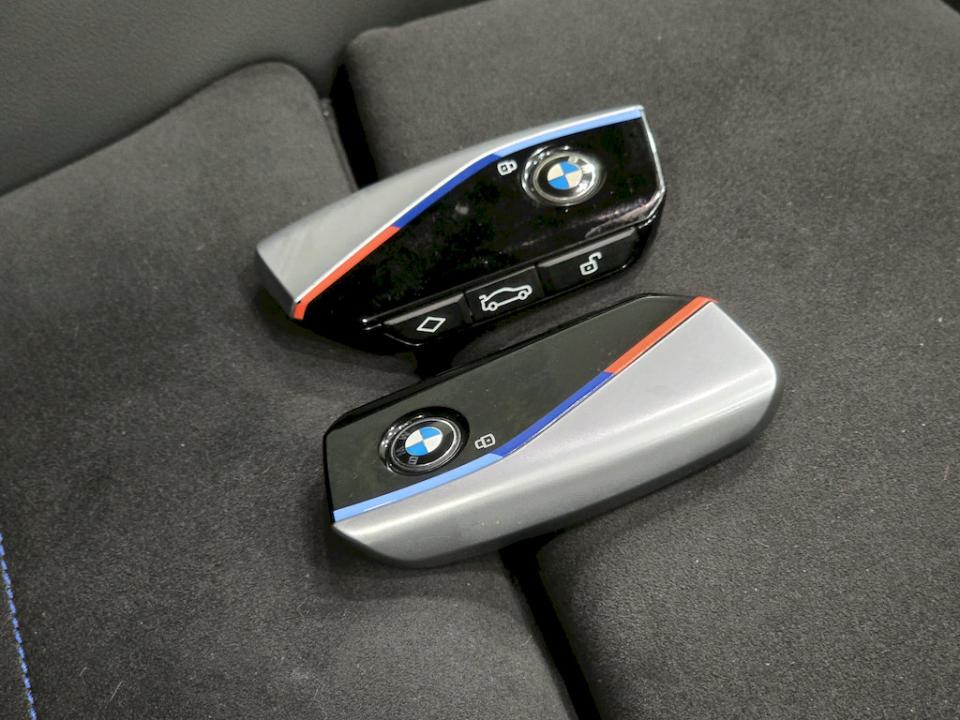 imagen swiper vehículo 16