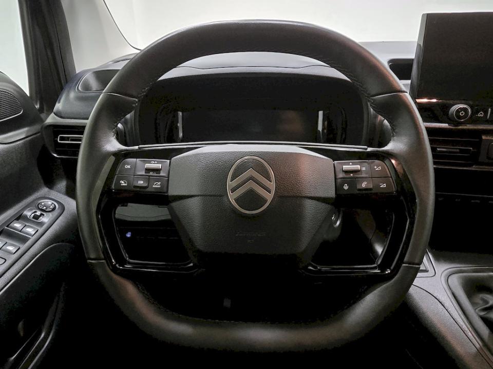 imagen swiper vehículo 12