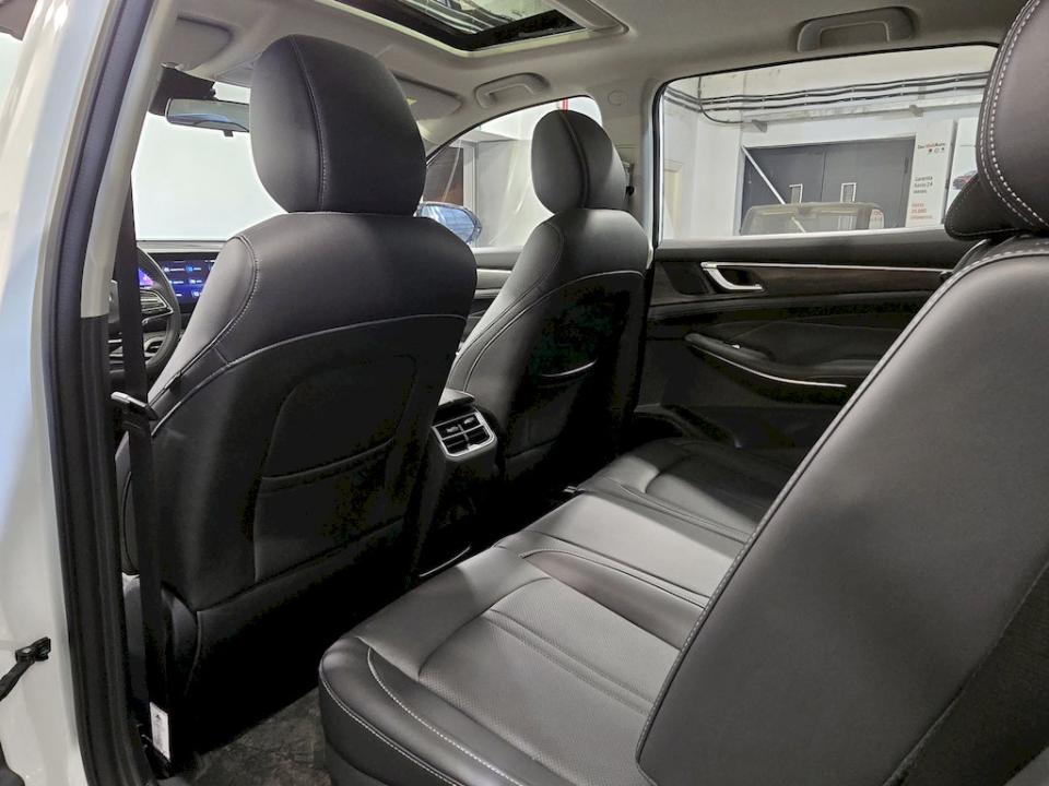 imagen swiper vehículo 6