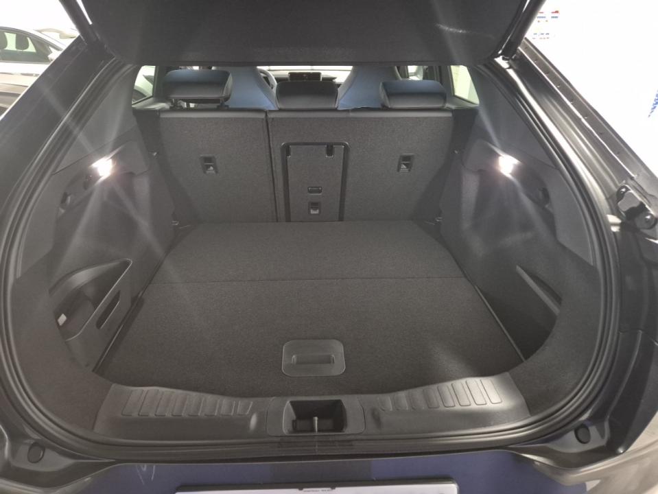 Ford Capri CX740L Premium R. Ext. RWD 77kWh 286CV nuevo Barcelona