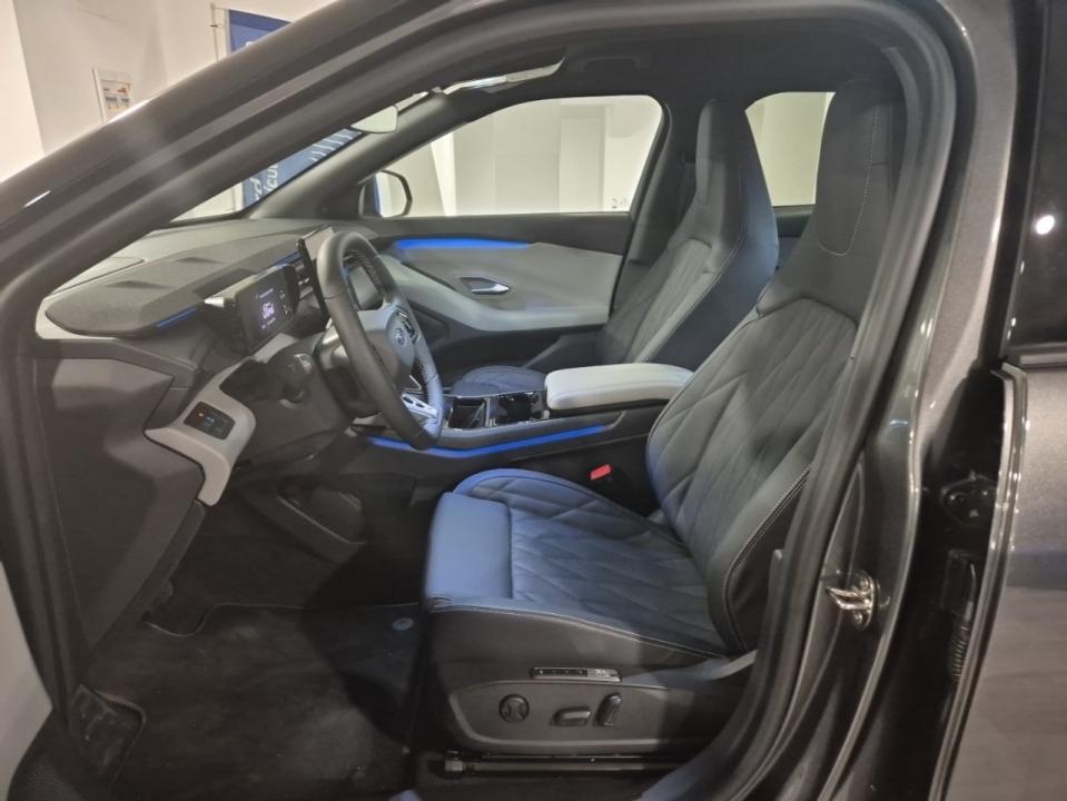 Ford Capri CX740L Premium R. Ext. RWD 77kWh 286CV nuevo Barcelona