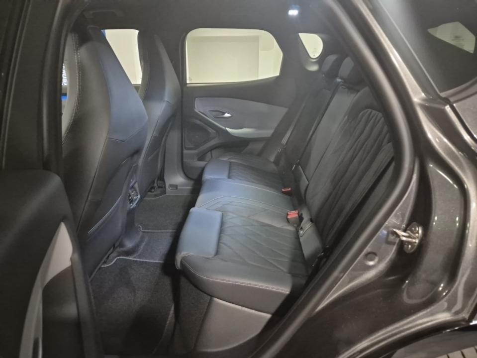 Ford Capri CX740L Premium R. Ext. RWD 77kWh 286CV nuevo Barcelona