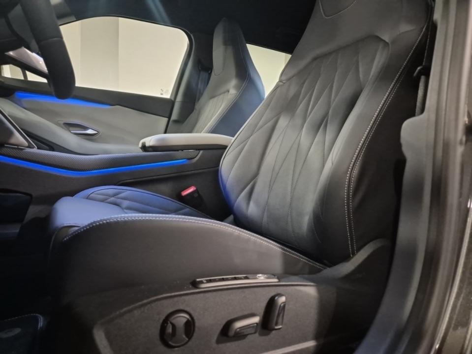 Ford Capri CX740L Premium R. Ext. RWD 77kWh 286CV nuevo Barcelona