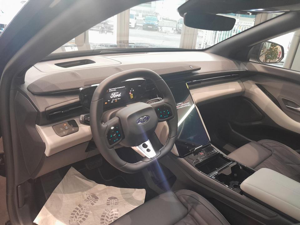 Ford Capri CX740L Premium R. Ext. RWD 77kWh 286CV nuevo Madrid