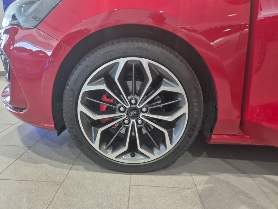 Ford Focus 1.0 Ecoboost MHEV 92kW ST-Line X 125cv nuevo Barcelona