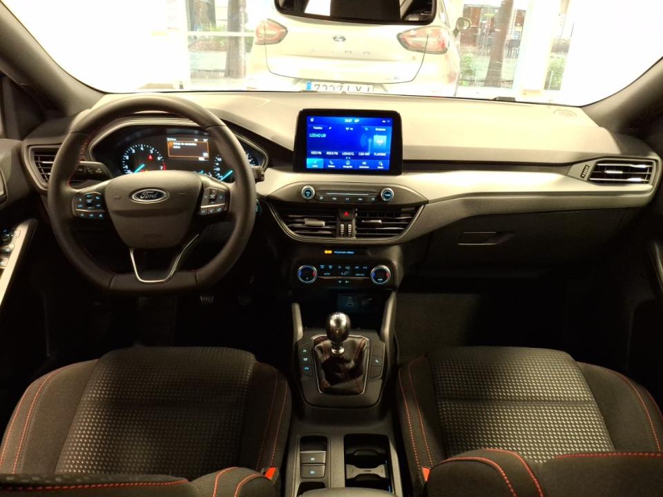 Ford Focus 1.0 Ecoboost MHEV 92kW ST-Line 125cv nuevo Barcelona
