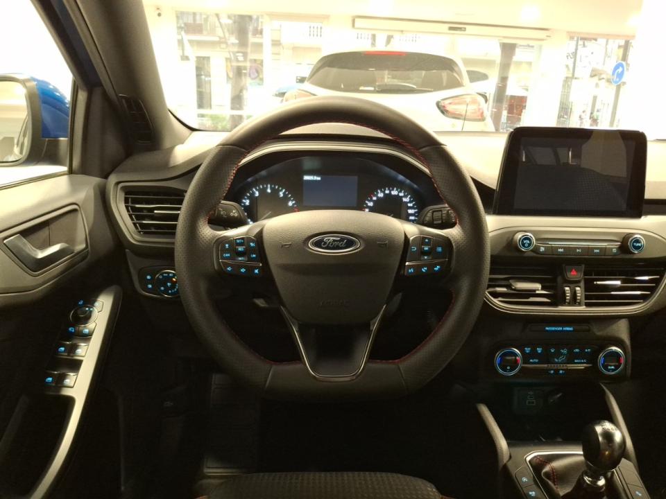 Ford Focus 1.0 Ecoboost MHEV 92kW ST-Line 125cv nuevo Barcelona