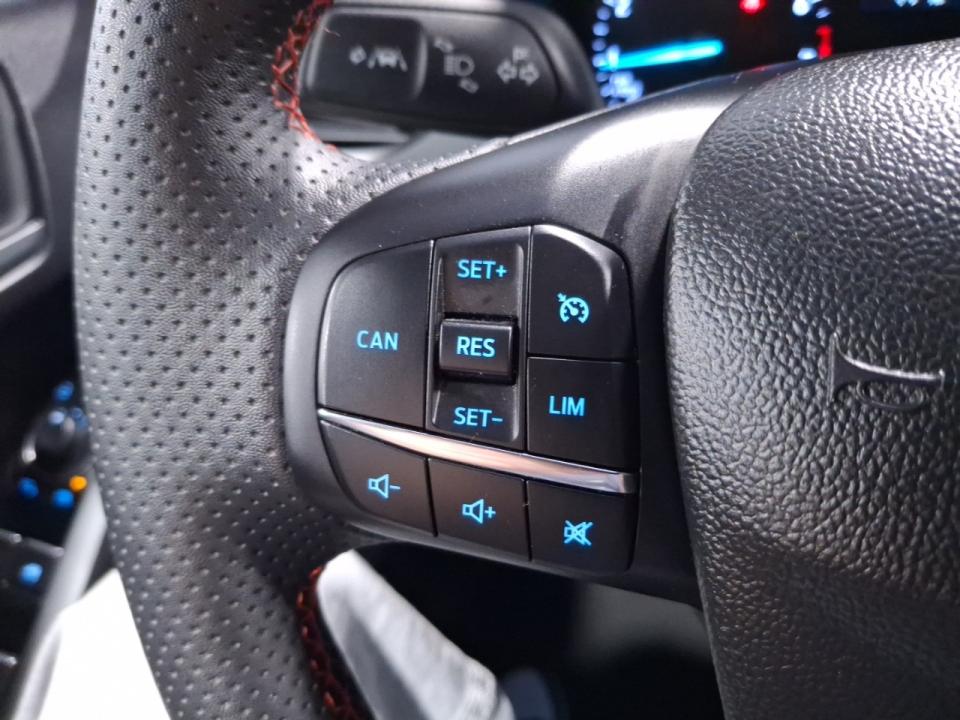Ford Focus 1.0 Ecoboost MHEV 92kW ST-Line 125cv nuevo Barcelona