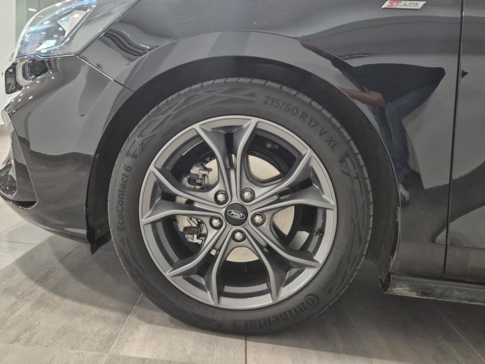 Ford Focus 1.0 Ecoboost MHEV 92kW ST-Line 125cv nuevo Barcelona