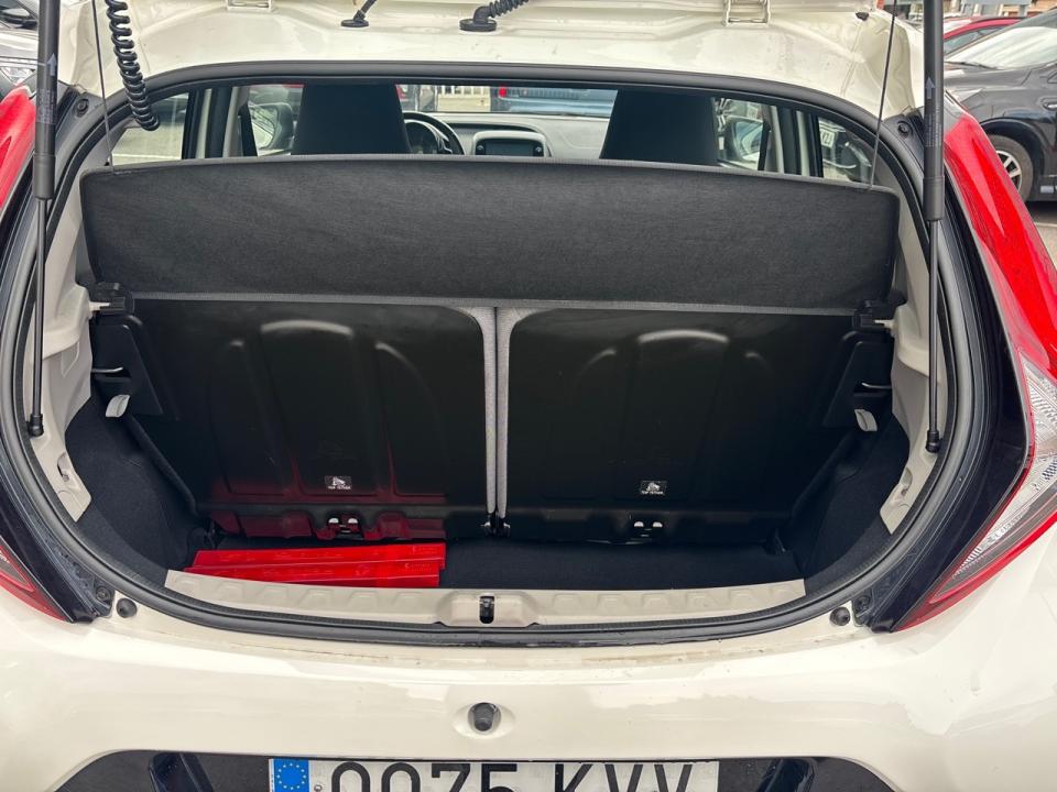 imagen swiper vehículo 7