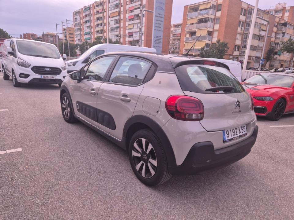 imagen swiper vehículo 7