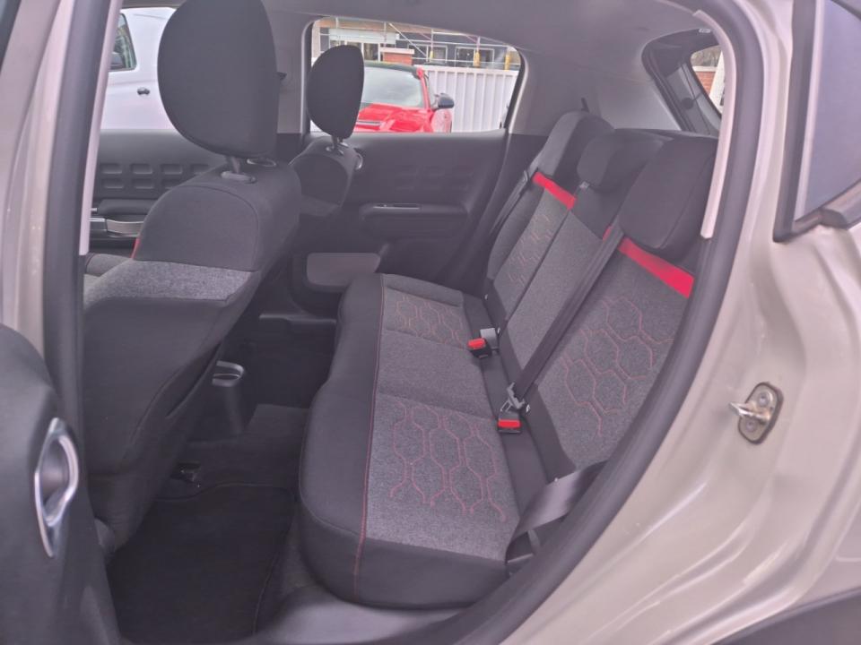 imagen swiper vehículo 9