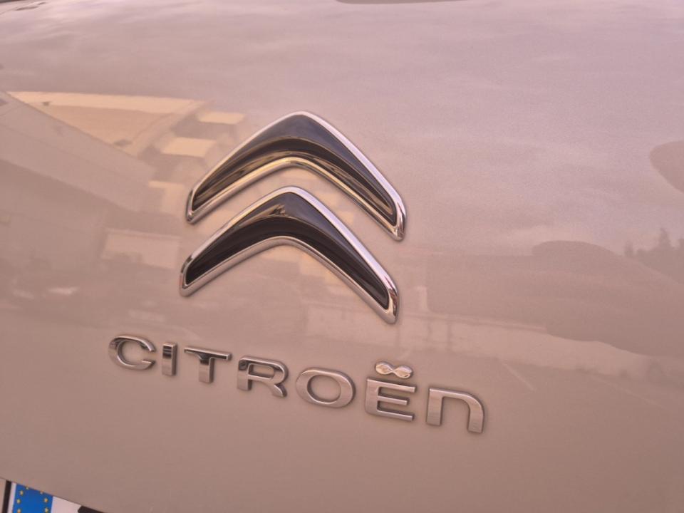 imagen swiper vehículo 26