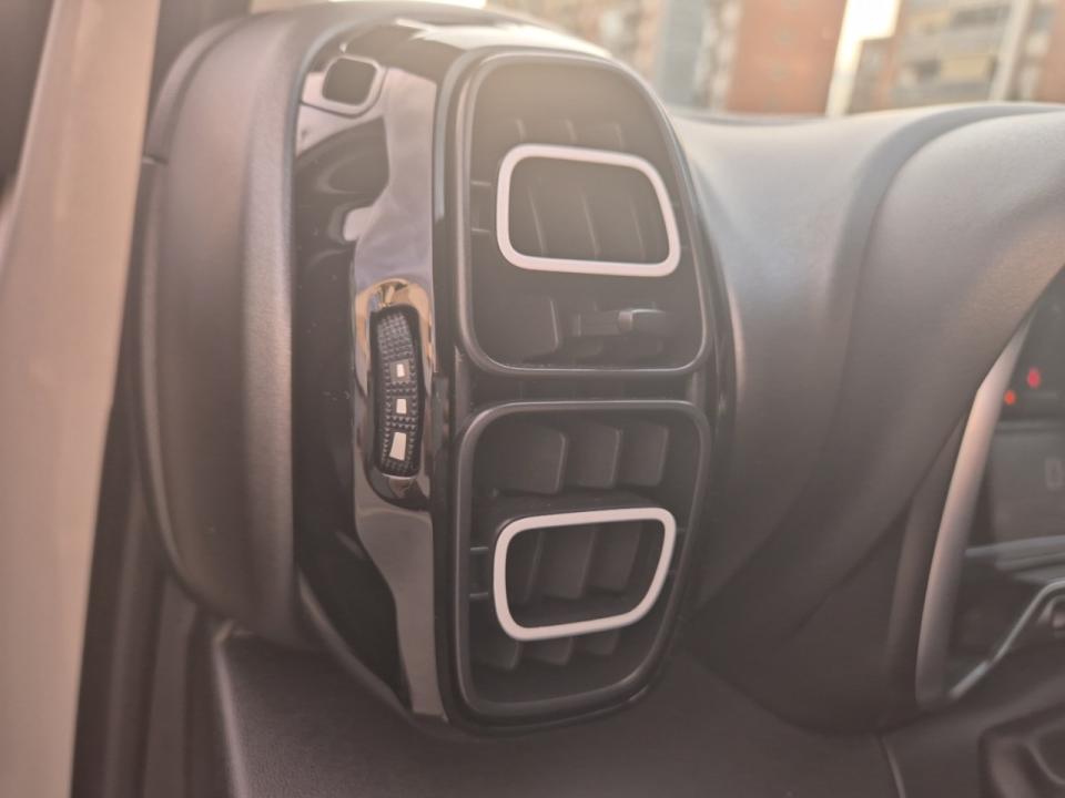 imagen swiper vehículo 45