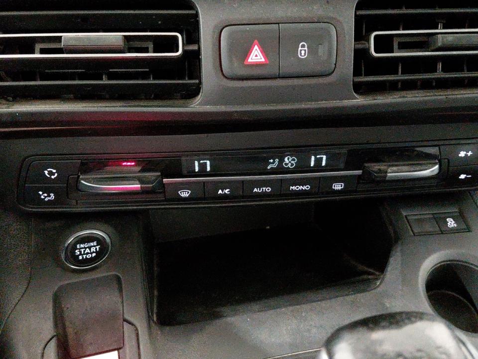 imagen swiper vehículo 28