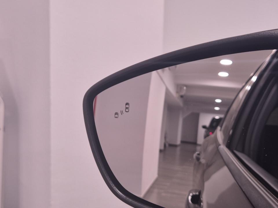imagen swiper vehículo 27