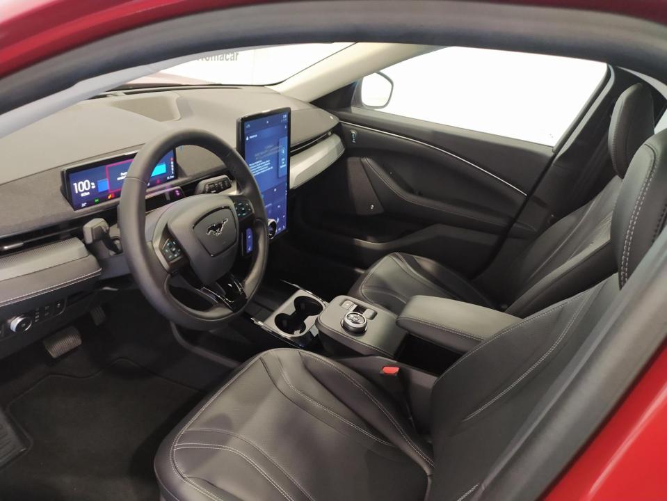 Ford Mustang Mach-E 216kW Batería 98.8Kwh 294cv nuevo Barcelona
