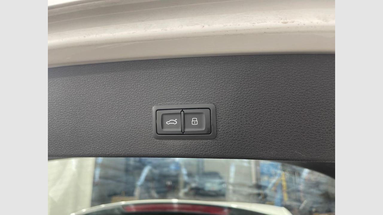 imagen swiper vehículo 16