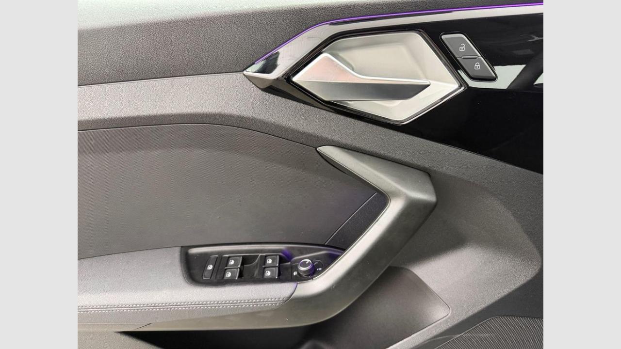 imagen swiper vehículo 16