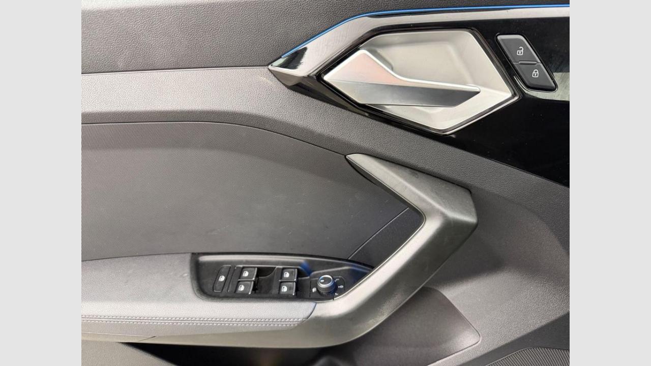 imagen swiper vehículo 16