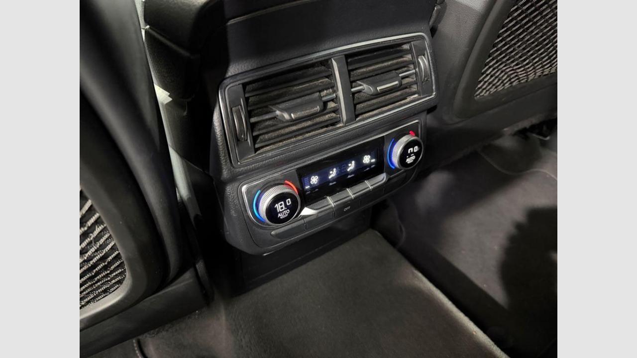 imagen swiper vehículo 17