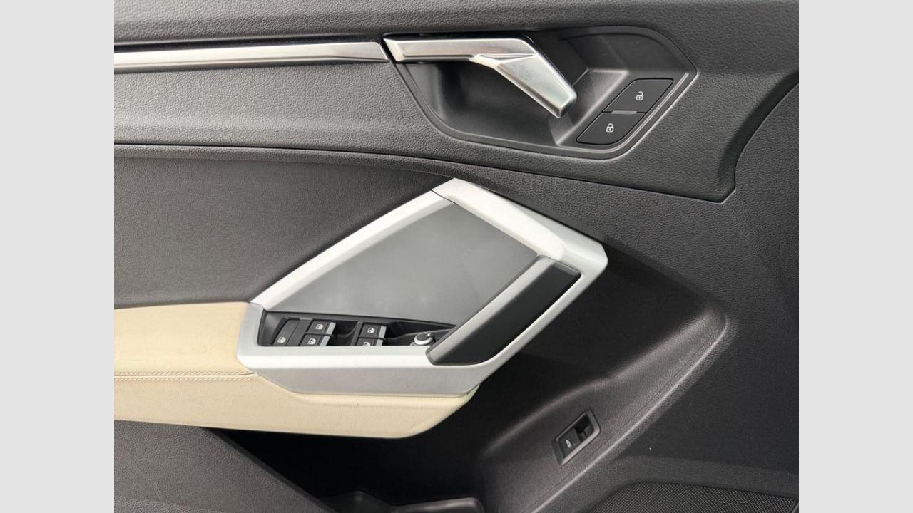 imagen swiper vehículo 15